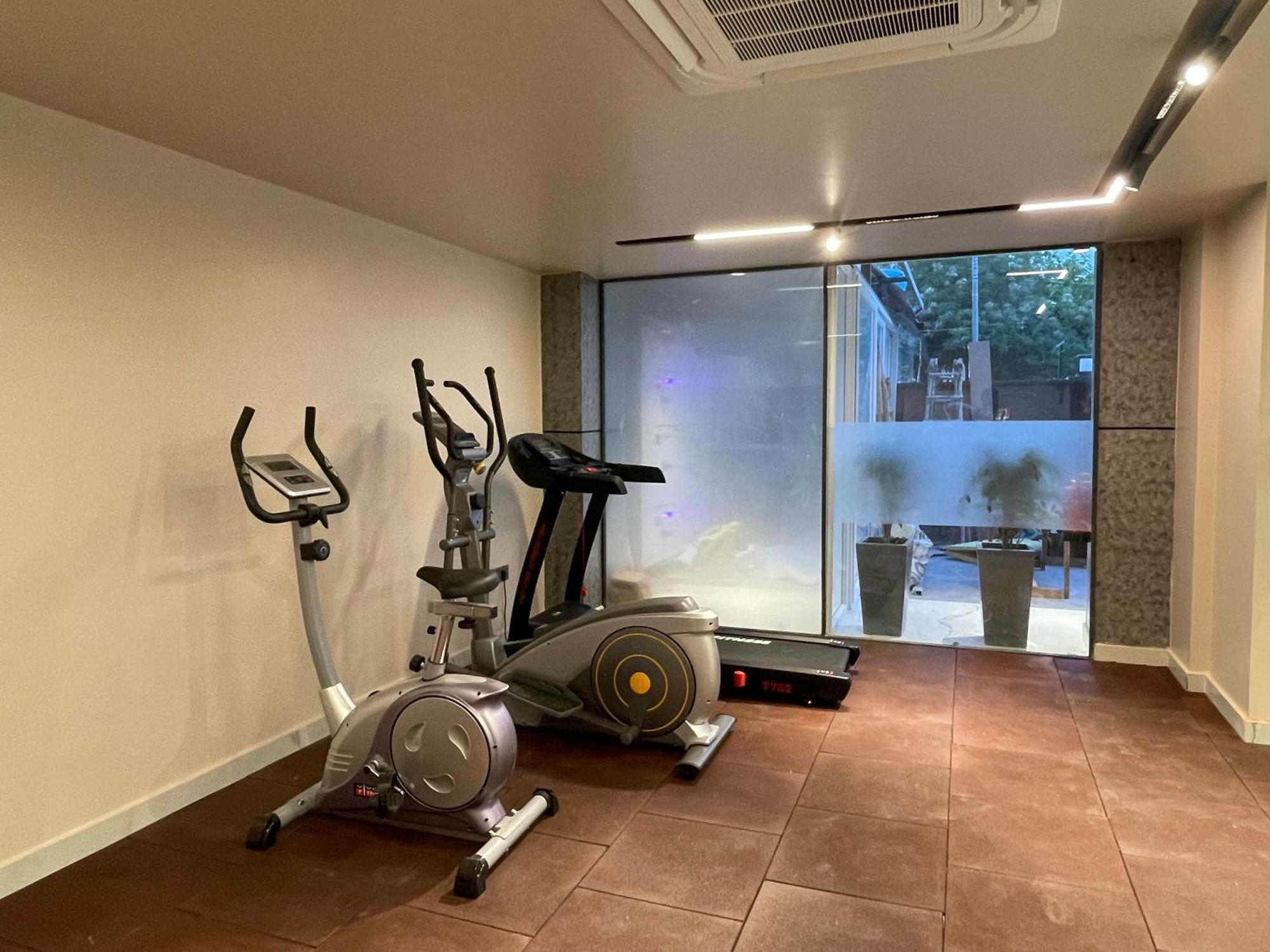 Saltstayz Premier - Near Golf Course Road & Sector 57 Gurgaon Extérieur photo