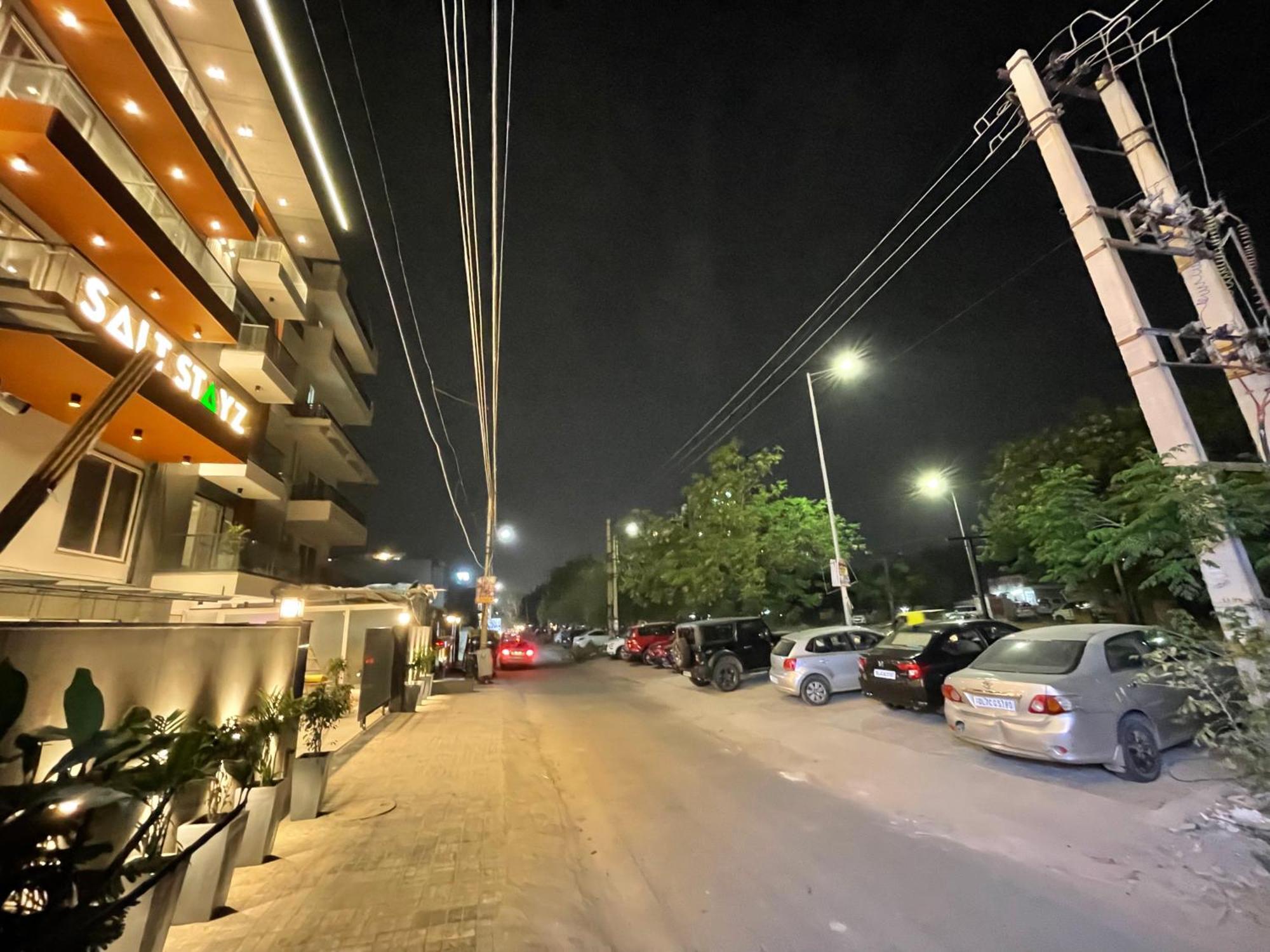 Saltstayz Premier - Near Golf Course Road & Sector 57 Gurgaon Extérieur photo