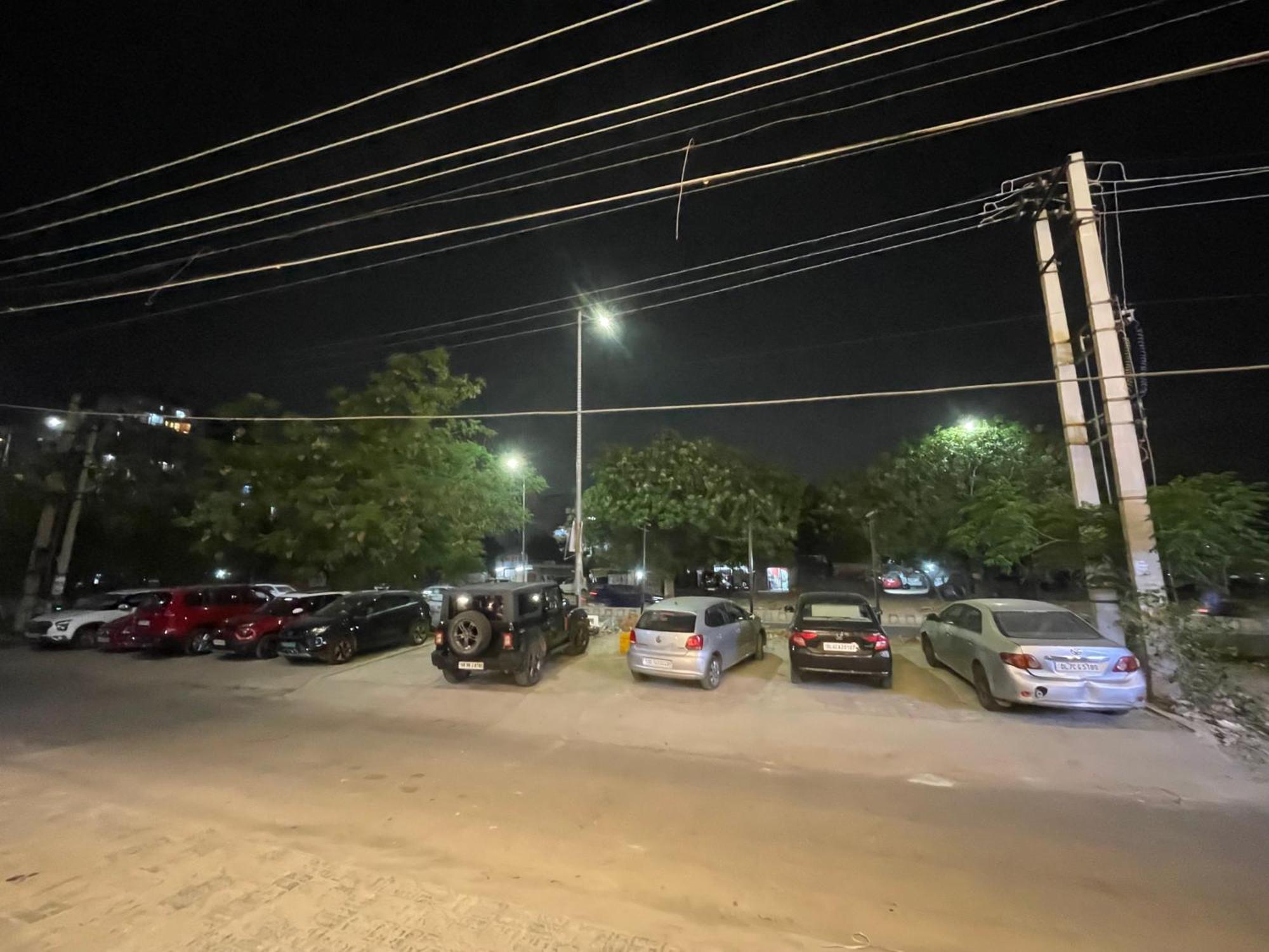 Saltstayz Premier - Near Golf Course Road & Sector 57 Gurgaon Extérieur photo