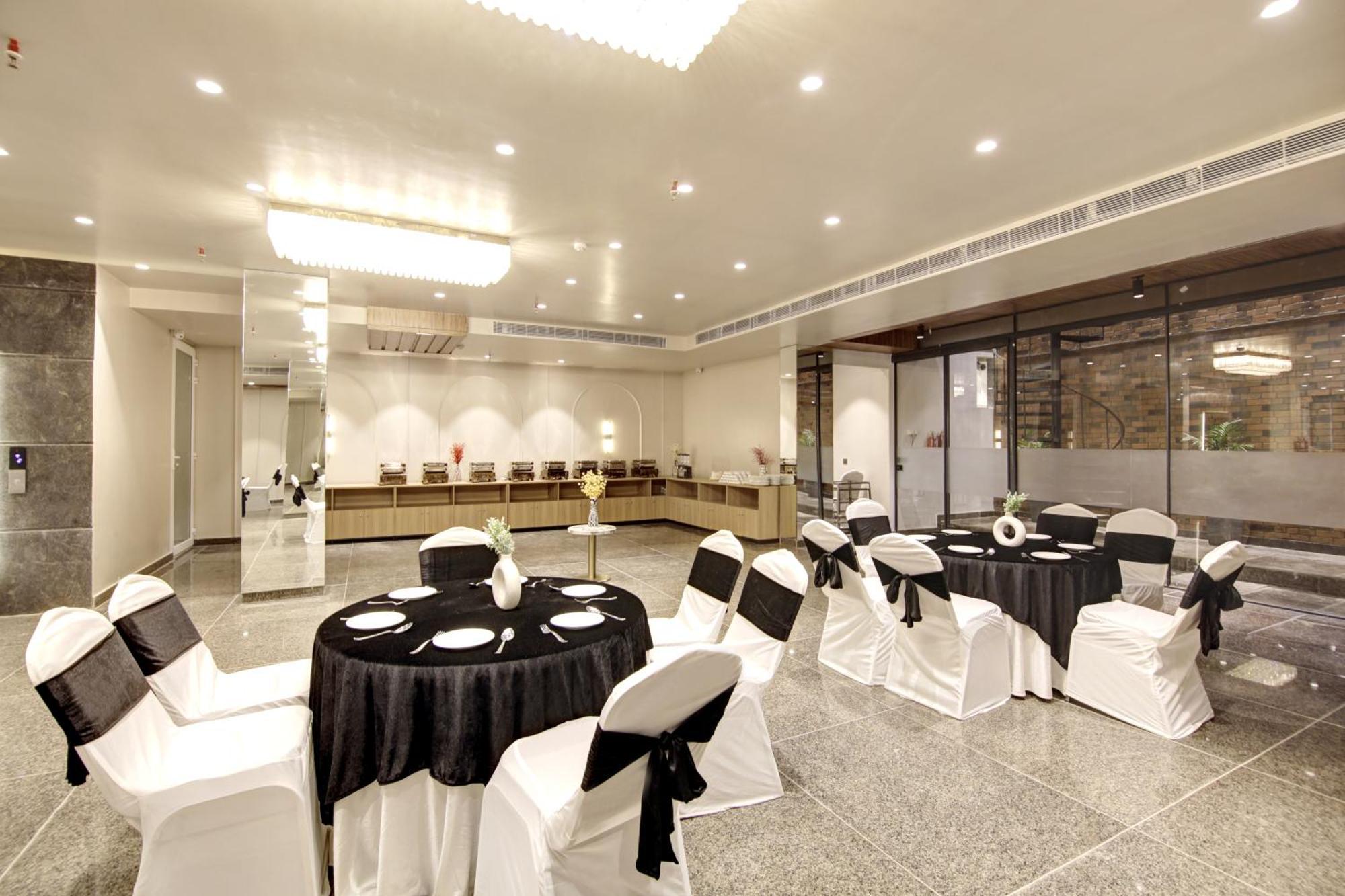 Saltstayz Premier - Near Golf Course Road & Sector 57 Gurgaon Extérieur photo