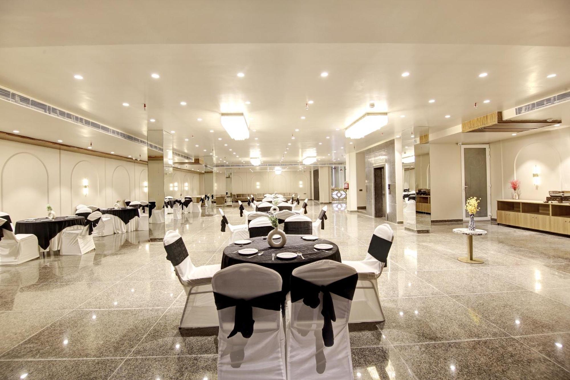 Saltstayz Premier - Near Golf Course Road & Sector 57 Gurgaon Extérieur photo