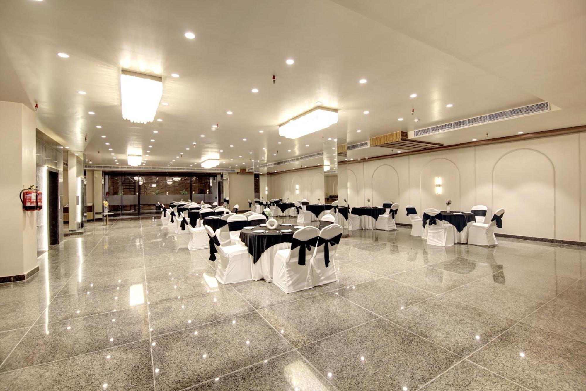Saltstayz Premier - Near Golf Course Road & Sector 57 Gurgaon Extérieur photo